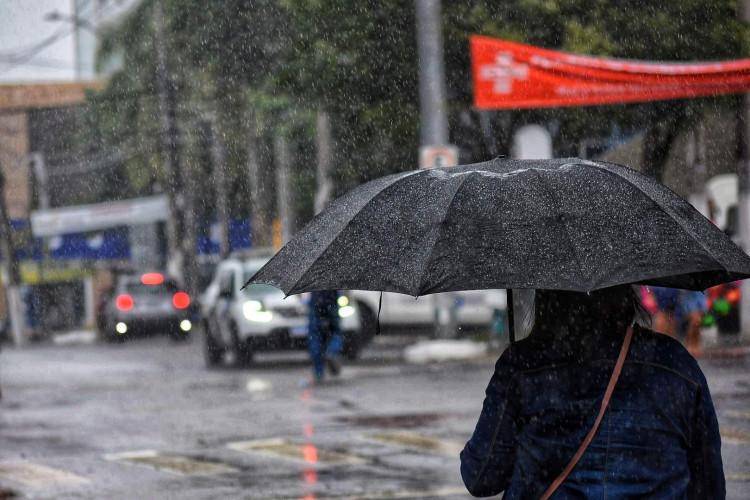 Réveillon em Linhares e mais 62 cidades do ES será com alerta para chuvas fortes