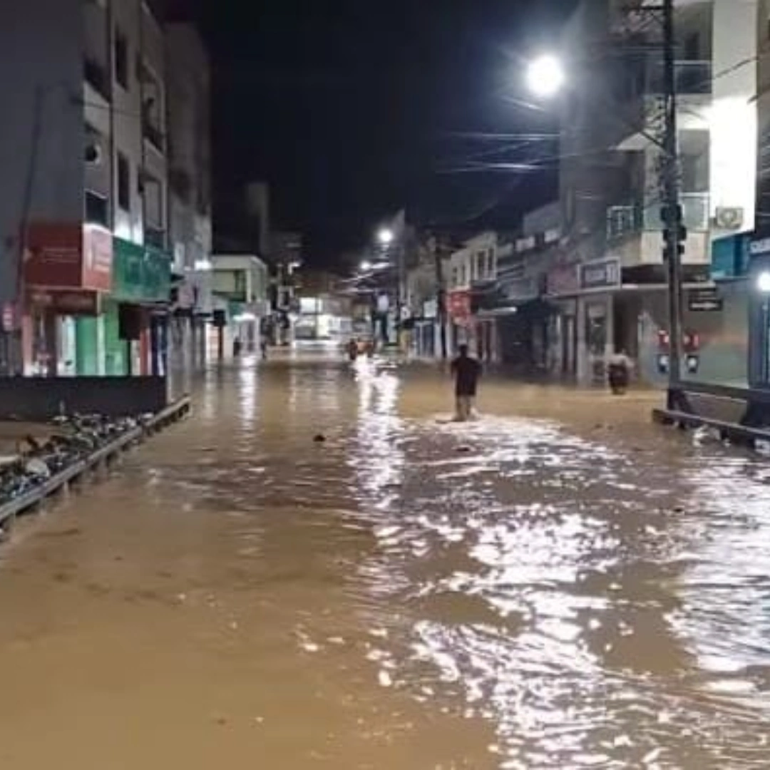 Rio Bananal tem 125 mm de chuva e risco de enchentes