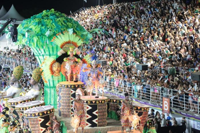 Encanto e magia: mistérios de Linhares serão mostrados no Sambão do Povo durante o Carnaval de Vitória 2025